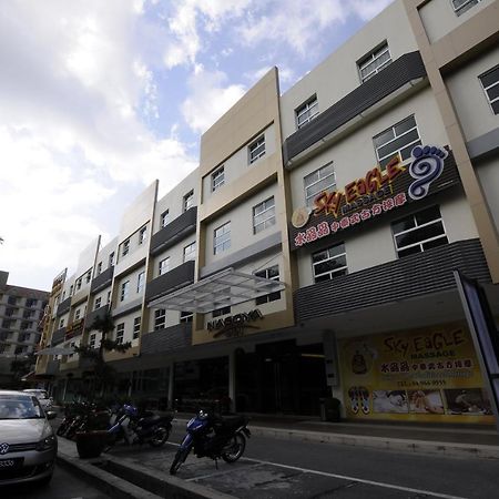 Nagoya Inn Hotel Kuah Dış mekan fotoğraf