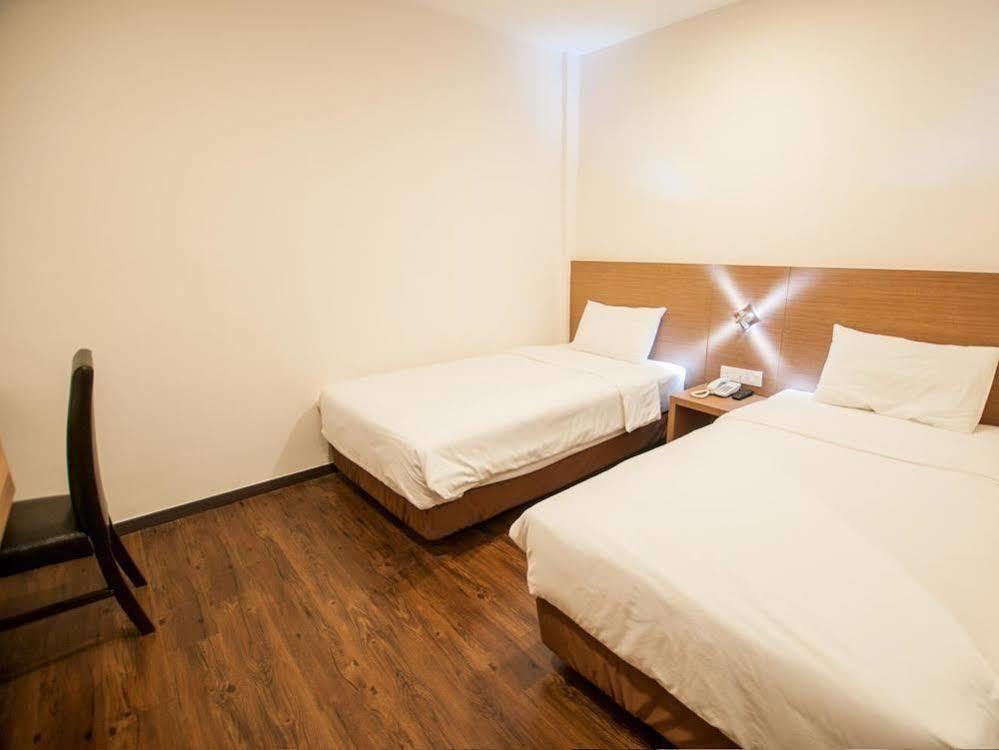 Nagoya Inn Hotel Kuah Dış mekan fotoğraf