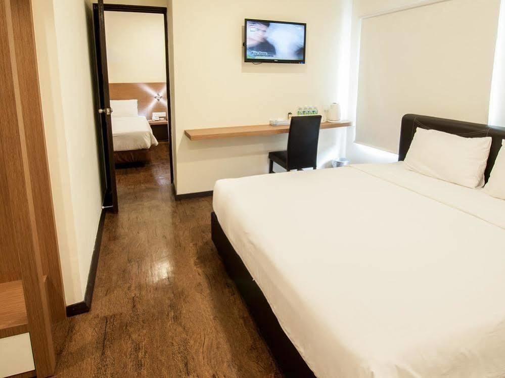 Nagoya Inn Hotel Kuah Dış mekan fotoğraf
